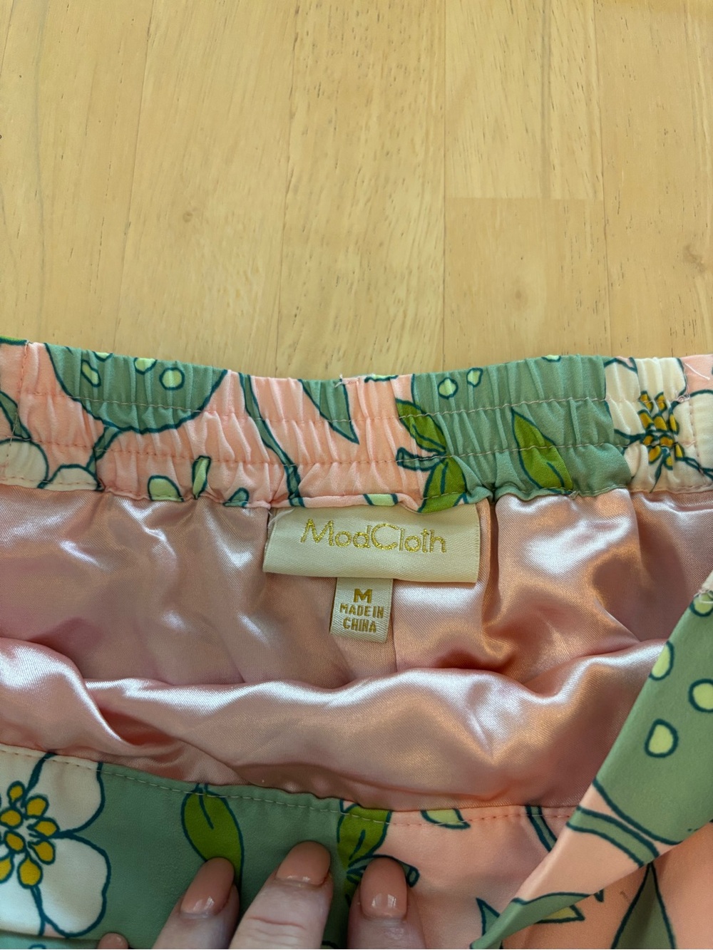 Modcloth Pink and Green Apple Skirt Size M - Picture 3 of 7